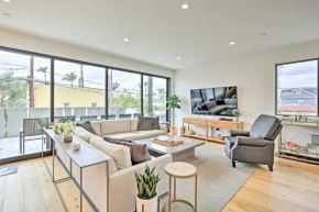 Chic Coronado Retreat with Patio and 4 Cruiser Bikes!